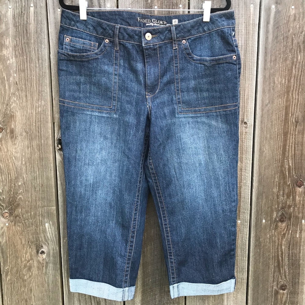 Cropped Jeans Size 16